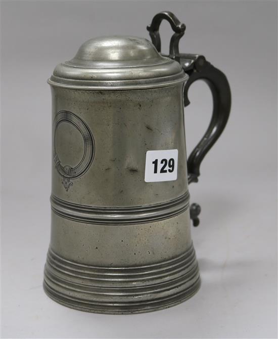 A George III pewter tankard height 21cm